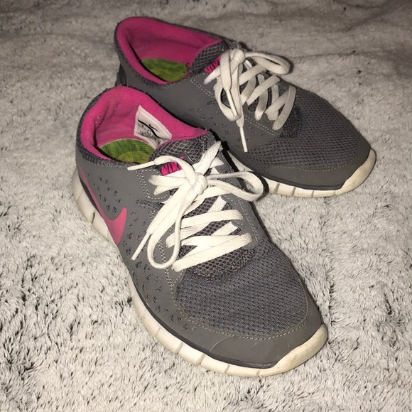 Nike Shoes - Nike Tennis Shoes
